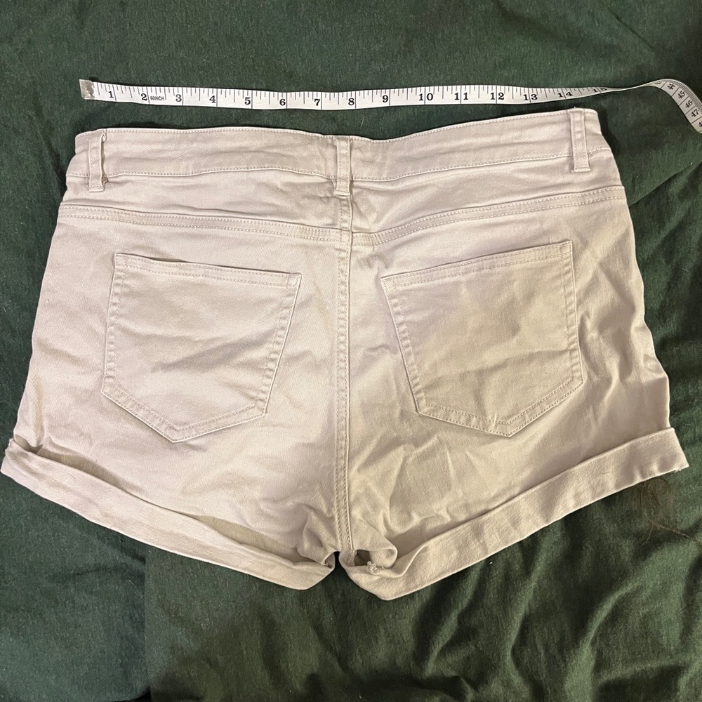 H&M size 8 khaki shorts